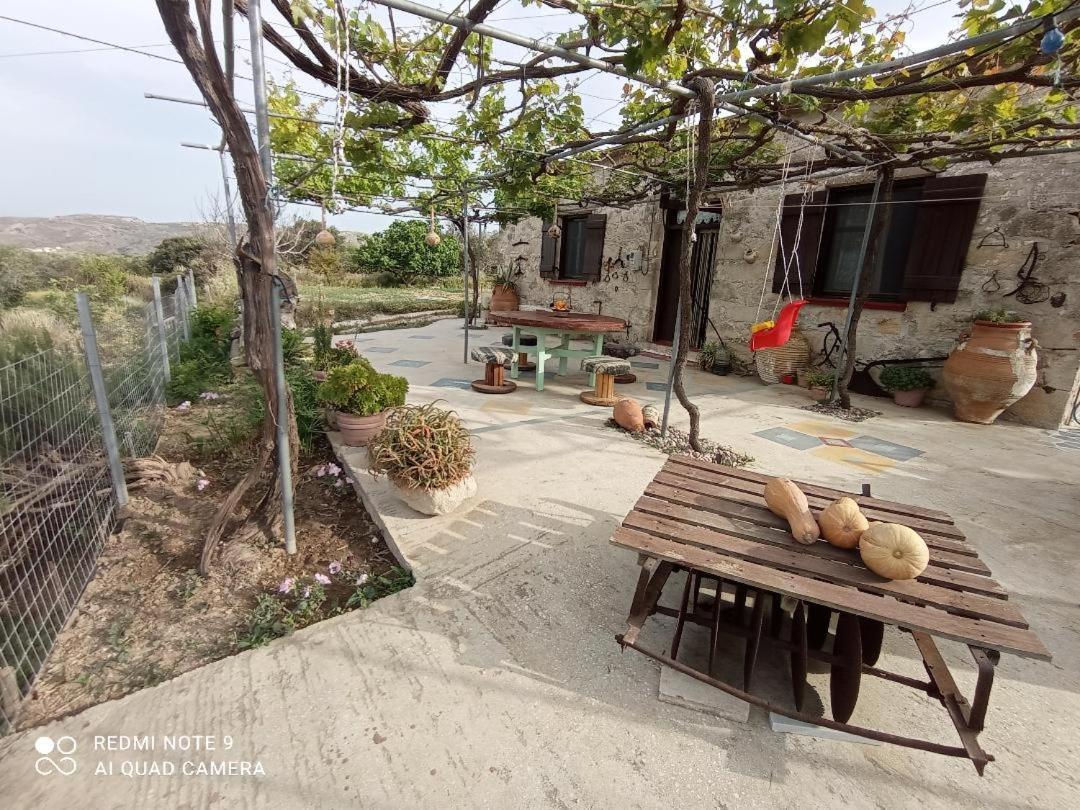 Traditional House Maria Azoyiras ภายนอก รูปภาพ